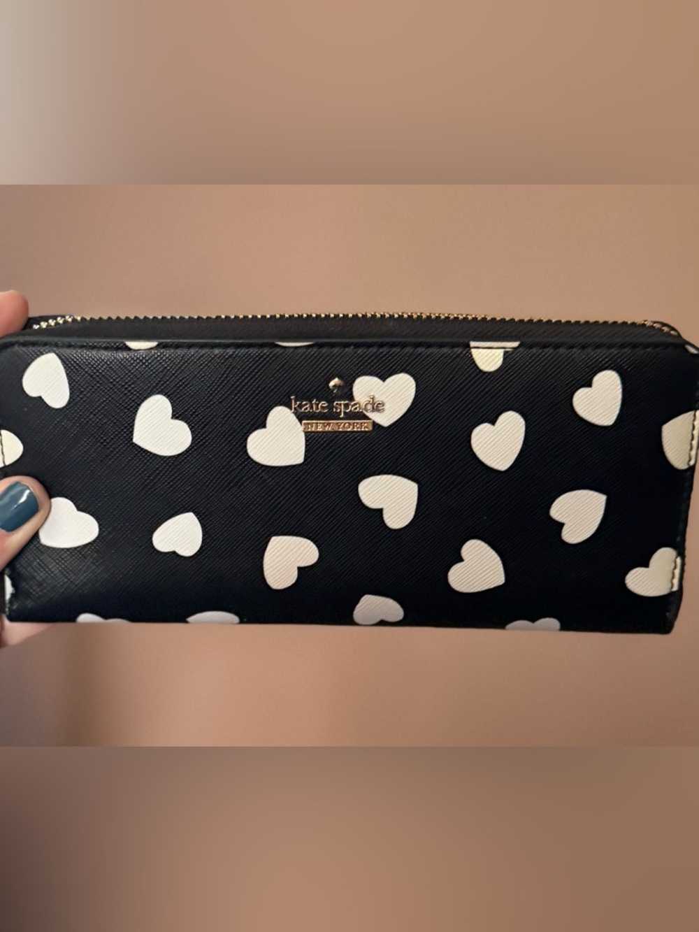 Kate Spade Women’s New York Cameron Street Hearts Lindsey zip around Wallet